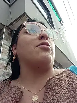 megan fox5 online show from December 18, 8:37 pm