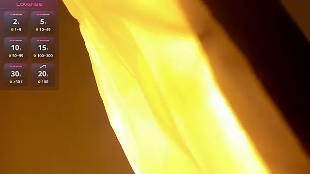 Snapshot of VioletRose_as chatting on October 10, 7:57 pm VioletRose as online show from October 10, 7:57 pm