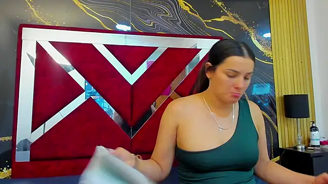 Snapshot of VioletRose_as chatting on February 1, 11:36 pm VioletRose as online show from February 1, 11:36 pm