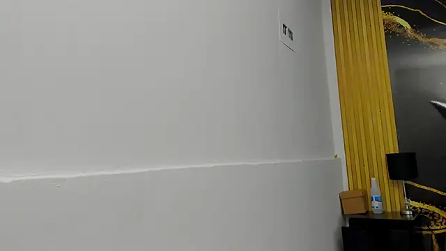 Snapshot of VioletRose_as chatting on February 5, 7:18 pm VioletRose as online show from February 5, 7:18 pm