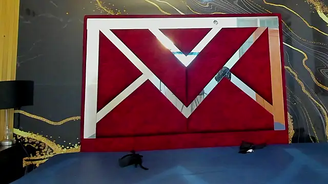 Snapshot of VioletRose_as chatting on February 10, 7:29 pm VioletRose as online show from February 10, 7:29 pm