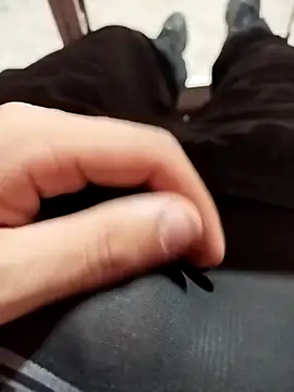 Snapshot of nikek13467ghj chatting on October 30, 1:18 am nikek13467ghj online show from October 30, 1:18 am