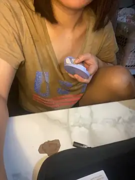 QuinRheana online show from November 20, 6:40 pm