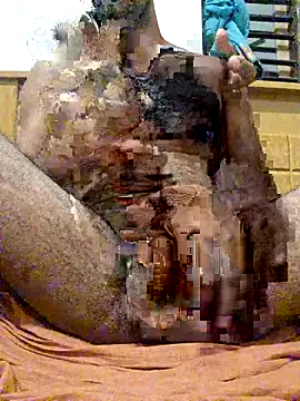 Snapshot of Pirator1 chatting on September 25, 4:21 pm Pirator1 online show from September 25, 4:21 pm