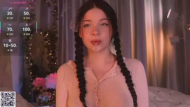 Snapshot of liza_whisky chatting on September 26, 3:49 pm liza whisky online show from September 26, 3:49 pm