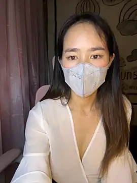 TiNa 04 online show from October 7, 10:45 am