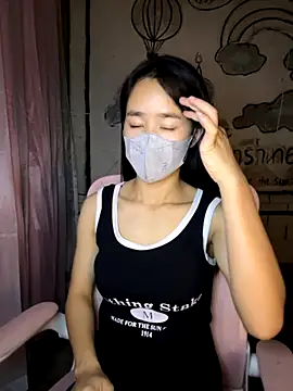 TiNa 04 online show from October 9, 2:15 pm