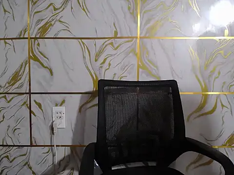 Snapshot of Lyzizi_lovely09 chatting on November 8, 3:23 pm Lyzizi lovely09 online show from November 8, 3:23 pm