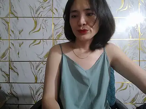 Lyzizi lovely09 online show from May 29, 1:36 am