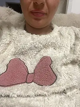 Snapshot of DeboraGaia chatting on September 29, 8:13 pm DeboraGaia online show from September 29, 8:13 pm