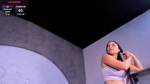 Snapshot of ReinaChloe chatting on February 19, 4:03 pm ReinaChloe online show from February 19, 4:03 pm