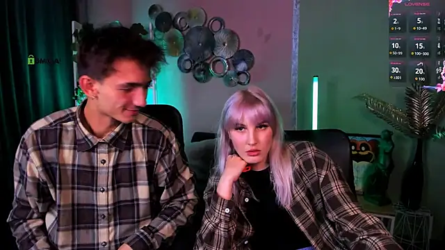 Snapshot of marta_smith chatting on October 17, 8:00 pm marta smith online show from October 17, 8:00 pm