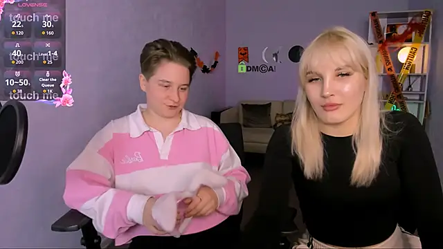 Snapshot of marta_smith chatting on October 29, 12:57 am marta smith online show from October 29, 12:57 am