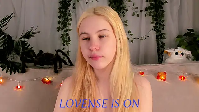 ElizSpieth online show from October 20, 1:06 am