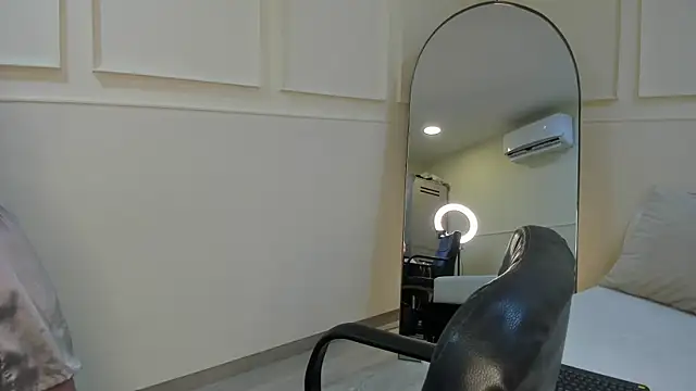 CharlotteBrownn  online show from September 12, 1:06 am