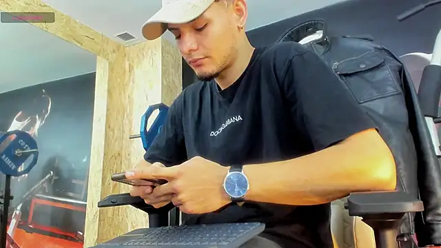 AlessandroKiing online show from September 16, 4:19 pm