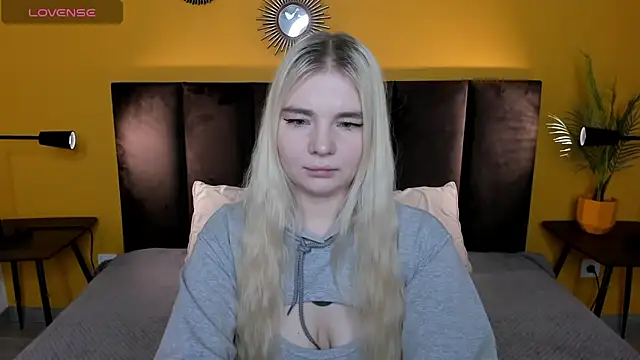 RuthBryant online show from November 25, 12:32 am