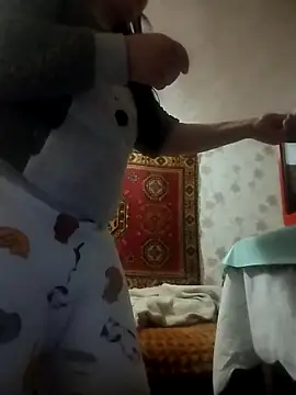 Snapshot of Funny_Karina chatting on April 12, 1:21 am Funny Karina online show from April 12, 1:21 am