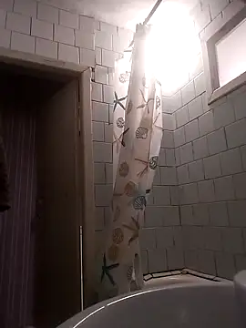 Snapshot of Funny_Karina chatting on April 14, 7:20 pm Funny Karina online show from April 14, 7:20 pm