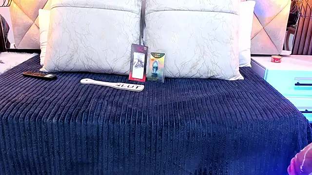 Snapshot of Luna_Naughty1 chatting on October 16, 2:18 pm Luna Naughty1 online show from October 16, 2:18 pm