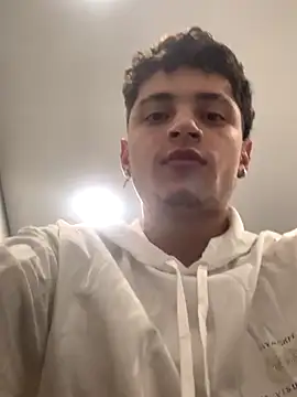 Snapshot of afos_ chatting on December 4, 11:24 pm afos online show from December 4, 11:24 pm