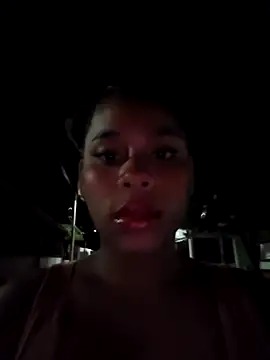 Snapshot of Mia-sensual chatting on October 24, 4:09 am Mia-sensual online show from October 24, 4:09 am