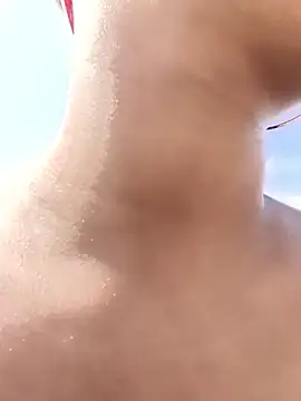 Snapshot of Mia-sensual chatting on November 8, 7:01 pm Mia-sensual online show from November 8, 7:01 pm