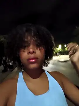 Snapshot of Mia-sensual chatting on November 21, 3:38 am Mia-sensual online show from November 21, 3:38 am