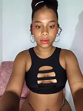 Snapshot of Mia-sensual chatting on November 30, 2:48 am Mia-sensual online show from November 30, 2:48 am