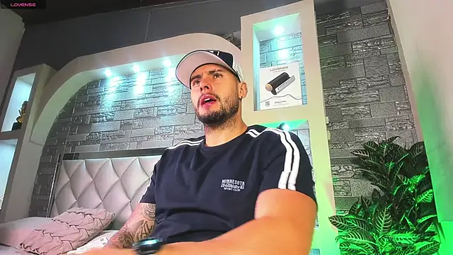 dominic de luca online show from October 10, 3:05 am