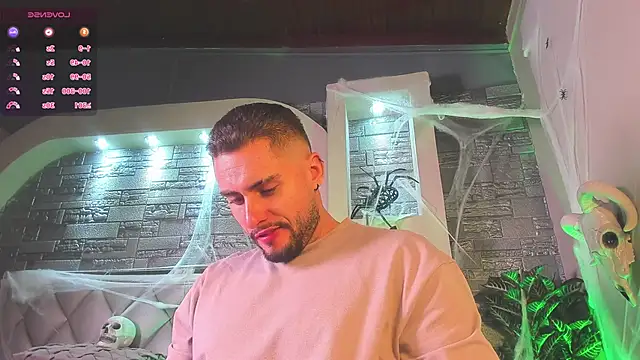 dominic de luca online show from October 19, 2:45 am