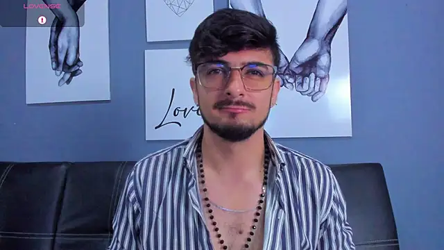 AaronFuentes7 online show from September 10, 5:46 pm
