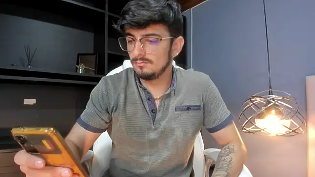 AaronFuentes7 online show from September 23, 5:38 pm
