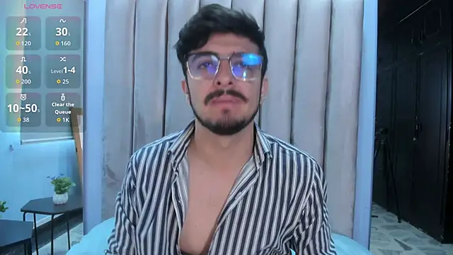 AaronFuentes7 online show from September 26, 6:12 pm