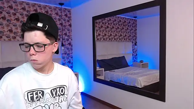 SpencerMontgomery online show from October 22, 7:46 pm