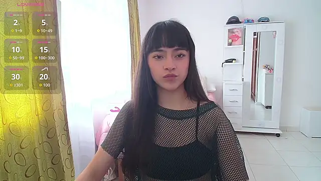 Snapshot of violetta_blackk chatting on September 10, 4:40 pm violetta blackk online show from September 10, 4:40 pm