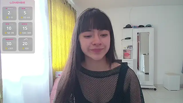 Snapshot of violetta_blackk chatting on September 25, 4:32 pm violetta blackk online show from September 25, 4:32 pm