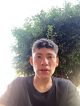 Snapshot of elfernh chatting on October 19, 9:26 pm elfernh online show from October 19, 9:26 pm