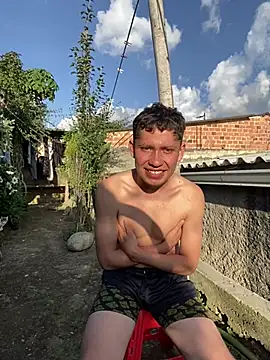 Snapshot of elfernh chatting on February 28, 10:11 pm elfernh online show from February 28, 10:11 pm