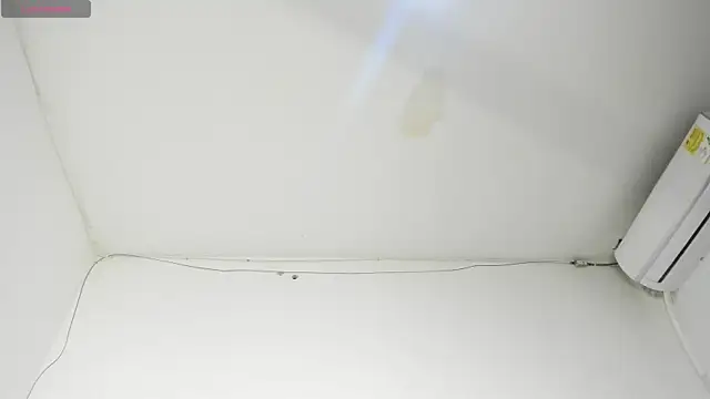 Snapshot of katitahotcam_ass chatting on October 21, 10:43 pm katitahotcam ass online show from October 21, 10:43 pm