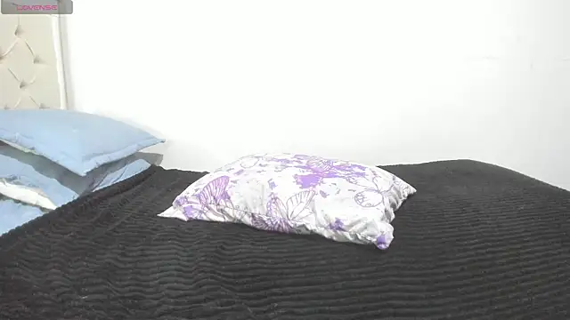 Snapshot of katitahotcam_ass chatting on October 23, 9:02 pm katitahotcam ass online show from October 23, 9:02 pm