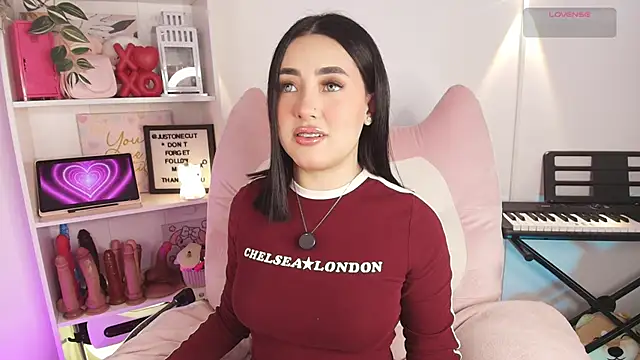 justonecute online show from March 22, 3:32 am