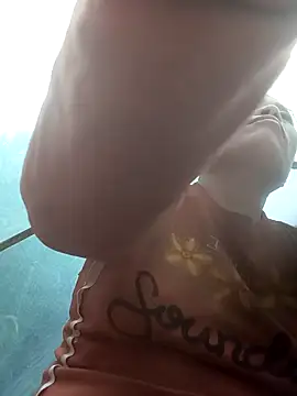 Snapshot of CoMay003 chatting on October 20, 9:32 am CoMay003 online show from October 20, 9:32 am