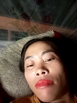 Snapshot of CoMay003 chatting on October 22, 1:22 pm CoMay003 online show from October 22, 1:22 pm