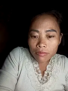 Snapshot of CoMay003 chatting on November 3, 3:24 pm CoMay003 online show from November 3, 3:24 pm