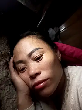 Snapshot of CoMay003 chatting on November 18, 2:06 am CoMay003 online show from November 18, 2:06 am