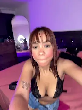 samiacooper25 online show from January 12, 2:06 am