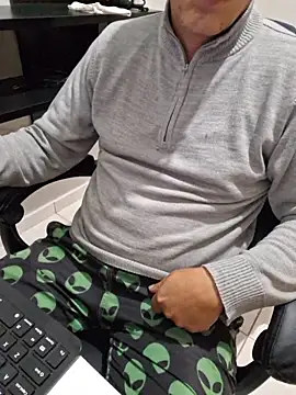 Carloskasado online show from October 9, 8:29 pm