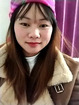 Snapshot of Sisi_dy01 chatting on January 13, 4:29 am Sisi dy01 online show from January 13, 4:29 am