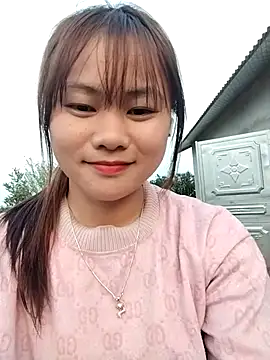 Snapshot of Sisi_dy01 chatting on March 2, 10:44 am Sisi dy01 online show from March 2, 10:44 am